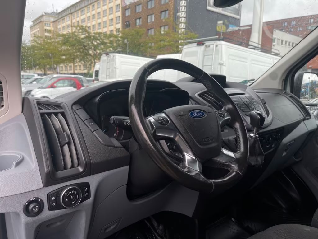 Ford Transit – Bild 8